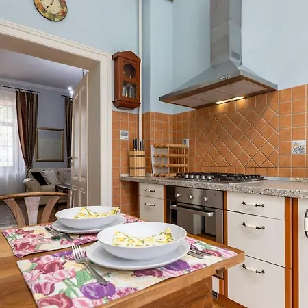 Art Deco In Old Town With Ac And Terrace Apartment Bratislava
